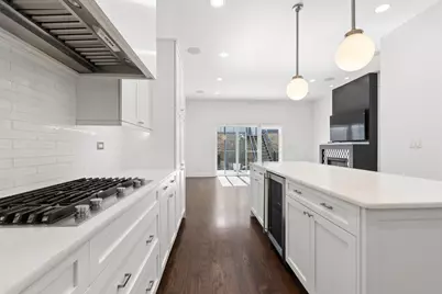 2651 W Medill Avenue, Chicago, IL 60647 - Photo 9