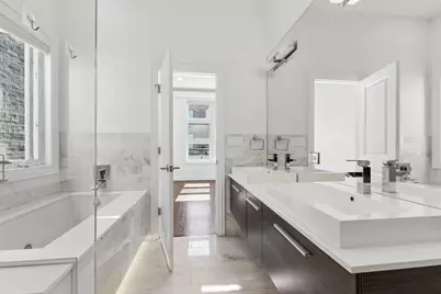 2651 W Medill Avenue, Chicago, IL 60647 - Photo 17