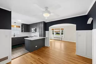 422 S Harvard Ave, Villa Park, IL 60181 - Photo 11