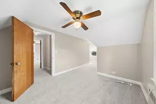 422 S Harvard Ave, Villa Park, IL 60181 - Photo 19