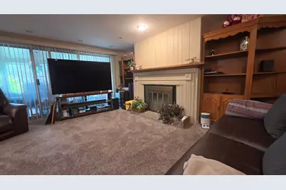 411 N Illinois Avenue, Glenwood, IL 60425 - Photo 13