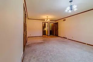 604 Tana Ln, Joliet, IL 60435 - Photo 11
