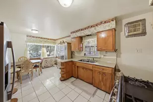 855 W 73rd St, Chicago, IL 60621 - Photo 5