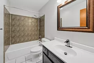 2600 Midland Dr, Naperville, IL 60564 - Photo 27