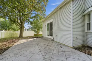2600 Midland Dr, Naperville, IL 60564 - Photo 35