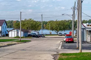 801 N 3rd St, Savanna, IL 61074 - Photo 25