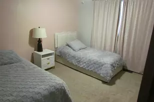 1419 E Lincoln Ave, Des Plaines, IL 60018 - Photo 15