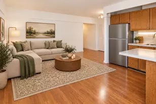4970 N Marine Dr, Chicago, IL 60640 - Photo 9