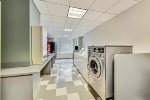 501 N Clinton St, Chicago, IL 60654 - Photo 29