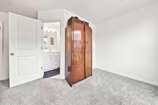 2210 Venture Dr, Schaumburg, IL 60173 - Photo 25