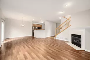 1200 Oakleaf Ct, Aurora, IL 60506 - Photo 5