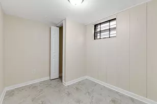 7935 S East End Ave, Chicago, IL 60617 - Photo 13