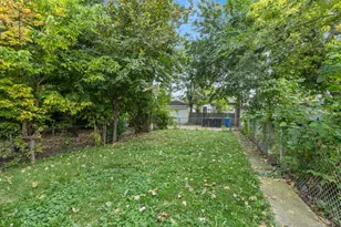 7935 S East End Ave, Chicago, IL 60617 - Photo 17