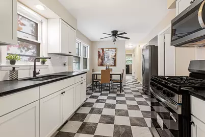 7935 S East End Avenue, Chicago, IL 60617 - Photo 11