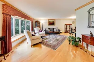 1914 N Burke Dr, Arlington Heights, IL 60004 - Photo 3