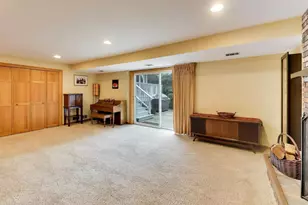 1914 N Burke Dr, Arlington Heights, IL 60004 - Photo 15
