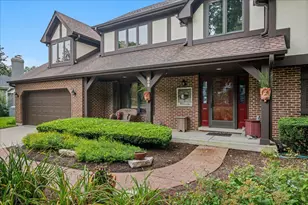 808 Lyndhurst Ct, Naperville, IL 60563 - Photo 3