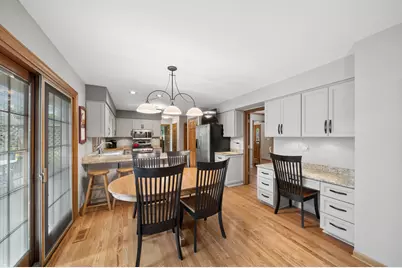 808 Lyndhurst Court, Naperville, IL 60563 - Photo 13