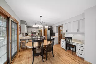 808 Lyndhurst Ct, Naperville, IL 60563 - Photo 13