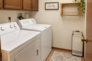 901 Center St, Des Plaines, IL 60016 - Photo 25