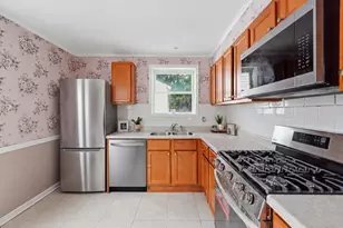 327 Marquette St, Park Forest, IL 60466 - Photo 5