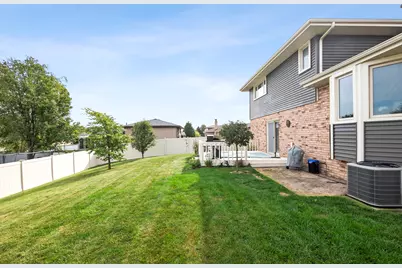 8930 Poplar Street, Tinley Park, IL 60487 - Photo 27
