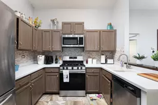 417 Travelaire Ave, Naperville, IL 60565 - Photo 13