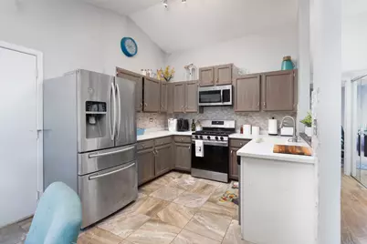 417 Travelaire Avenue, Naperville, IL 60565 - Photo 11