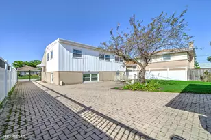 8811 N Merrill St, Niles, IL 60714 - Photo 35