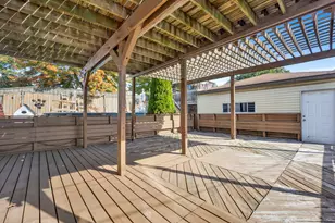 2937 N Washtenaw Ave, Chicago, IL 60618 - Photo 21
