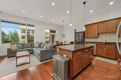 3418 W Foster Avenue #202, Chicago, IL 60625 - Photo 7