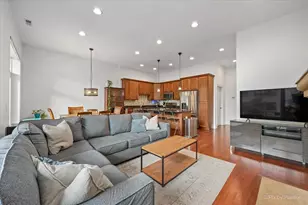 3418 W Foster Ave, Chicago, IL 60625 - Photo 3
