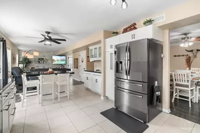 926 E Stone Creek Circle, Crystal Lake, IL 60014 - Photo 17