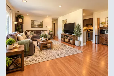 1140 Greenwood Circle #1140, Woodstock, IL 60098 - Photo 5
