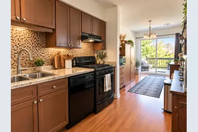 1140 Greenwood Circle #1140, Woodstock, IL 60098 - Photo 7