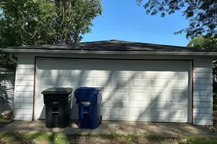 18116 Wildwood Ave, Lansing, IL 60438 - Photo 3