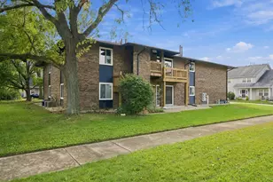 19401 Oakwood Ave, Country Club Hills, IL 60478 - Photo 1