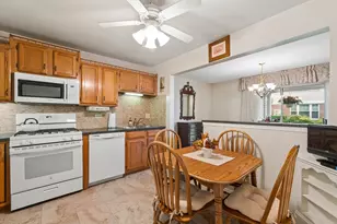 818 Butternut Ln, Mount Prospect, IL 60056 - Photo 11
