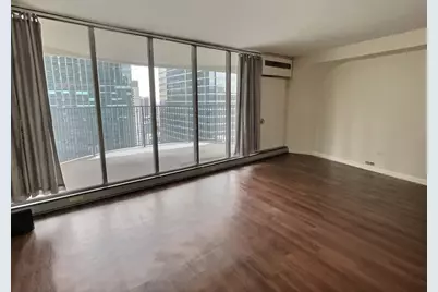 300 N State Street #4325, Chicago, IL 60654 - Photo 3