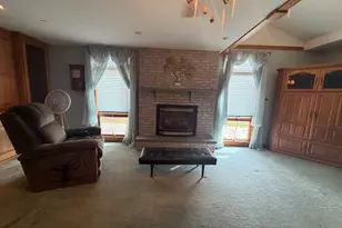 2219 Deets Rd, Sterling, IL 61081 - Photo 9