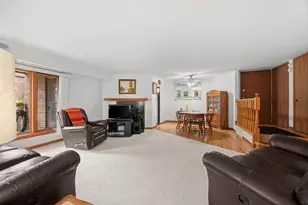6413 Oak Forest Ave, Tinley Park, IL 60477 - Photo 3