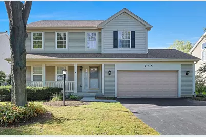 935 Concord Circle, Mundelein, IL 60060 - Photo 1