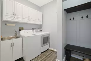 935 Concord Cir, Mundelein, IL 60060 - Photo 27