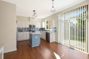 935 Concord Cir, Mundelein, IL 60060 - Photo 9