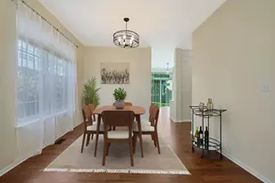 935 Concord Cir, Mundelein, IL 60060 - Photo 7