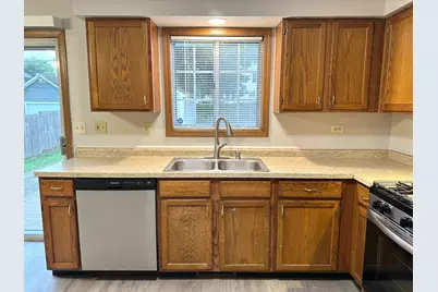 540 N Crystal Avenue #540, Elgin, IL 60123 - Photo 3