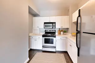 3600 N Lake Shore Dr, Chicago, IL 60613 - Photo 5
