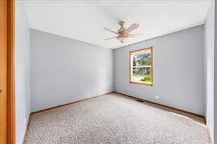 1218 Wilcox St, Joliet, IL 60435 - Photo 13