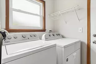 1440 Carleton Ave, Naperville, IL 60565 - Photo 17