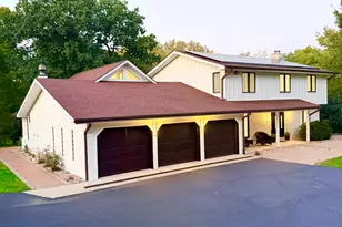 8714 W 123rd St, Palos Park, IL 60464 - Photo 1